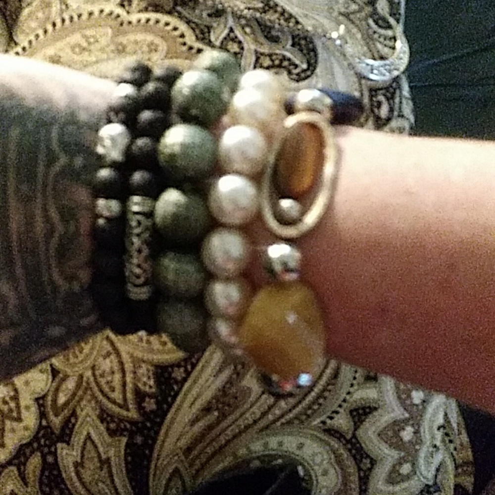 Assorted bling - Picture 2 of 2